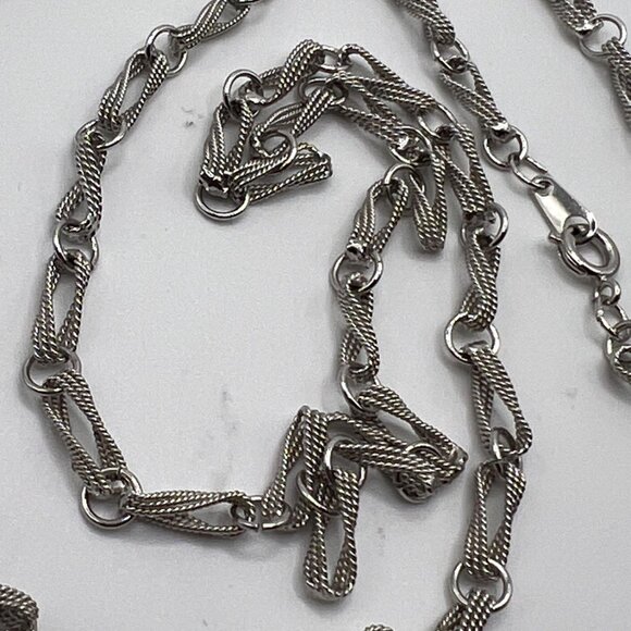 Vintage Silver tone linked braided necklace 26” - Picture 5 of 6